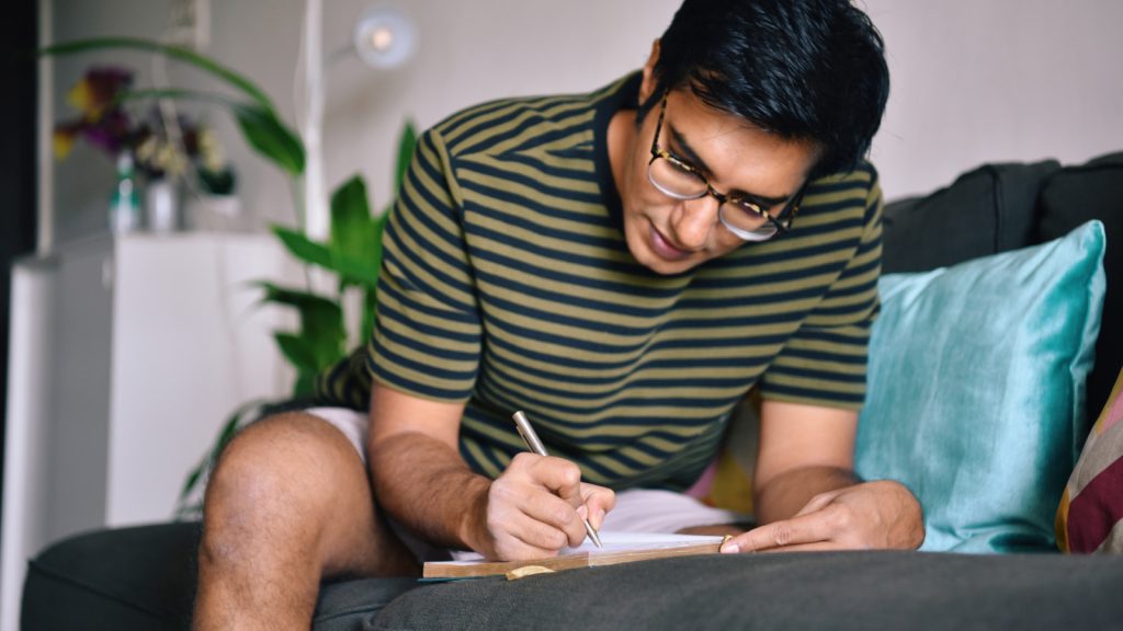 10 Habits We Should Leave Behind in 2024